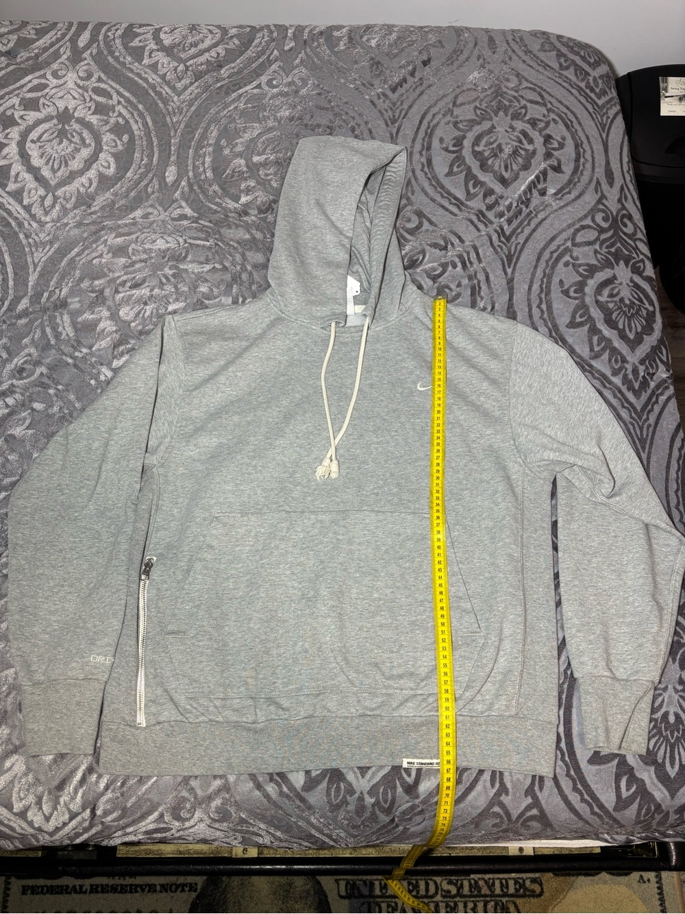 Nike Hoodie Mens Large Gray Standard Issue Basketball Fleece Hooded Sweatshirt